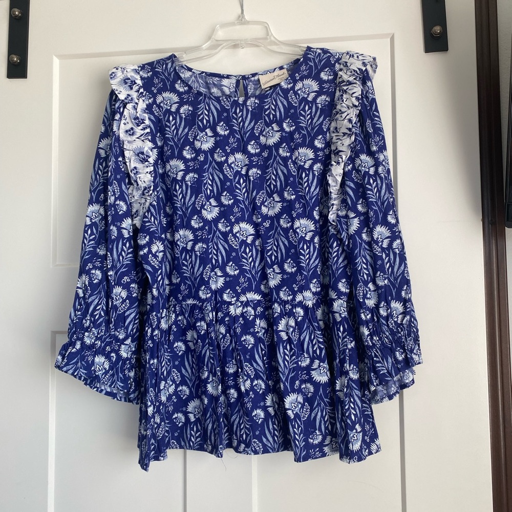 Universal Threads Women’s Shirt